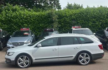 SKODA SUPERB 2.0 TDI Outdoor Plus DSG 4WD Euro 5 5dr