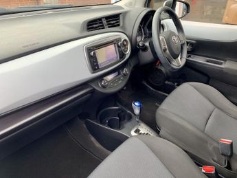 TOYOTA YARIS 1.5 VVT-h Icon Plus
