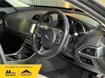 JAGUAR XE 2.0i R-Sport Auto AWD Euro 6 (s/s) 4dr