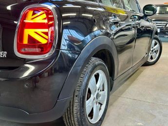 MINI HATCH 1.5 Cooper Classic Steptronic Euro 6 (s/s) 5dr
