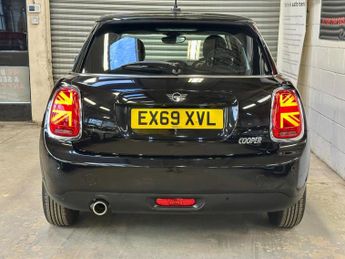 MINI HATCH 1.5 Cooper Classic Steptronic Euro 6 (s/s) 5dr