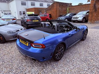 ABARTH 124 SPIDER 1.4 Abarth 124 Spider 1.4 Turbo Multiair 170hp Manual