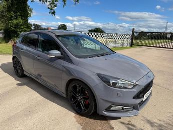 Ford Focus 2.0T EcoBoost ST-3 Euro 6 (s/s) 5dr