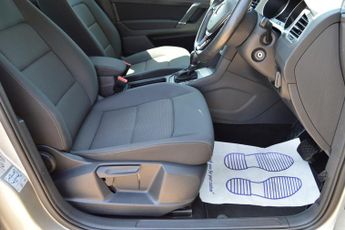 VOLKSWAGEN GOLF SV 1.4 TSI BlueMotion Tech SE