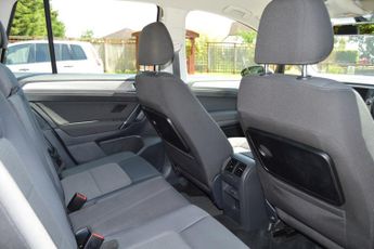 VOLKSWAGEN GOLF SV 1.4 TSI BlueMotion Tech SE