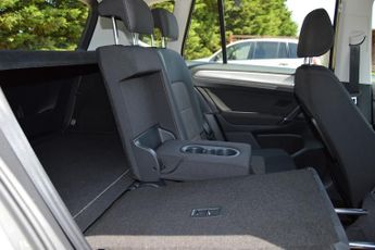 VOLKSWAGEN GOLF SV 1.4 TSI BlueMotion Tech SE