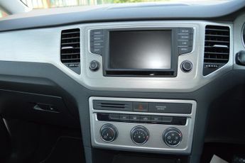 VOLKSWAGEN GOLF SV 1.4 TSI BlueMotion Tech SE