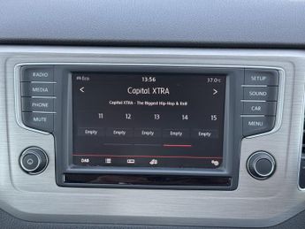 VOLKSWAGEN GOLF SV 1.4 TSI BlueMotion Tech SE