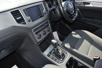 VOLKSWAGEN GOLF SV 1.4 TSI BlueMotion Tech SE