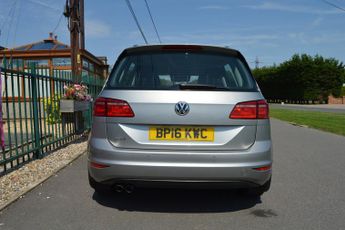 VOLKSWAGEN GOLF SV 1.4 TSI BlueMotion Tech SE