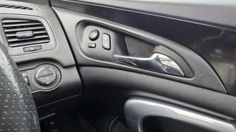 VAUXHALL INSIGNIA 2.0 CDTi SRi