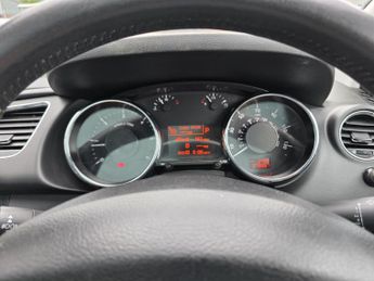 PEUGEOT 3008 1.6 BlueHDi Allure