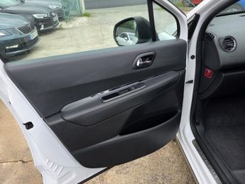 PEUGEOT 3008 1.6 BlueHDi Allure
