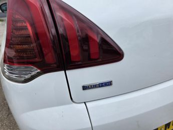 PEUGEOT 3008 1.6 BlueHDi Allure