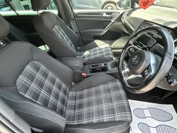 VOLKSWAGEN GOLF 2.0 TDI BlueMotion Tech GTD