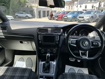 VOLKSWAGEN GOLF 2.0 TDI BlueMotion Tech GTD