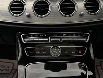 MERCEDES-BENZ E CLASS 2.0 E220d SE (Premium Plus) Saloon 4dr Diesel G-Tronic+ Euro 6 (