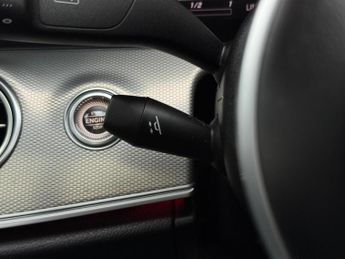 MERCEDES-BENZ E CLASS 2.0 E220d SE (Premium Plus) Saloon 4dr Diesel G-Tronic+ Euro 6 (