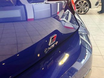 TOYOTA COROLLA 2.0 VVT-h GR SPORT