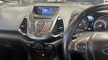 FORD ECOSPORT 1.0 T EcoBoost Zetec
