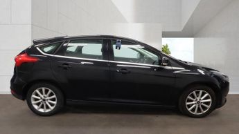 FORD FOCUS 1.6 Titanium