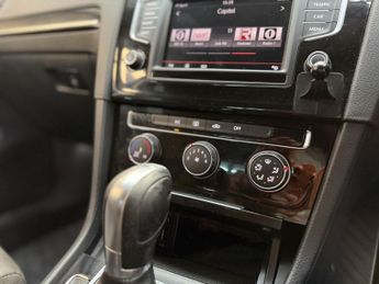VOLKSWAGEN GOLF 2.0 TDI BlueMotion Tech GT