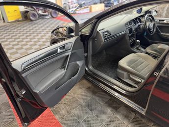 VOLKSWAGEN GOLF 2.0 TDI BlueMotion Tech GT