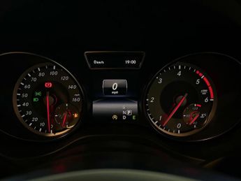 MERCEDES-BENZ GLA 2.1 GLA220d AMG Line (Premium Plus) 7G-DCT 4MATIC Euro 6 (s/s) 5