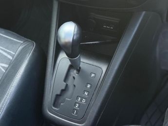 KIA VENGA 1.6 3 Auto Euro 5 5dr (Sat Nav)