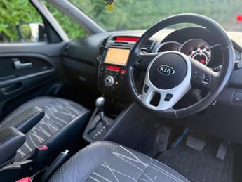 KIA VENGA 1.6 3 Auto Euro 5 5dr (Sat Nav)