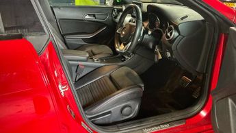 MERCEDES-BENZ CLA 2.1 CLA220d AMG Sport