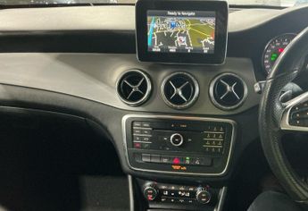 MERCEDES-BENZ CLA 2.1 CLA220d AMG Sport
