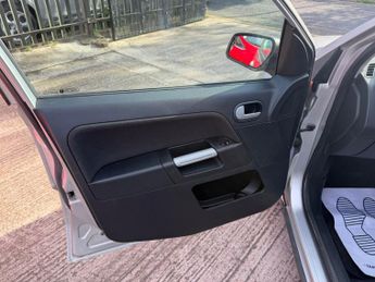 FORD FUSION 1.6 Zetec