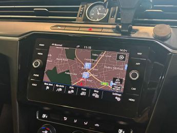 VOLKSWAGEN PASSAT 2.0 TDI BlueMotion Tech R-Line