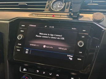 VOLKSWAGEN PASSAT 2.0 TDI BlueMotion Tech R-Line