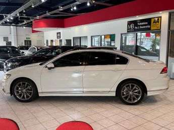 VOLKSWAGEN PASSAT 2.0 TDI BlueMotion Tech R-Line