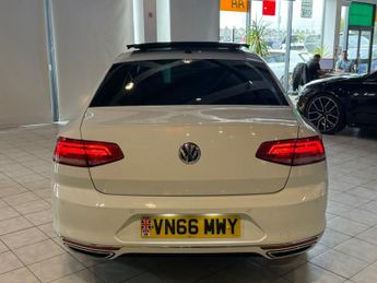 VOLKSWAGEN PASSAT 2.0 TDI BlueMotion Tech R-Line