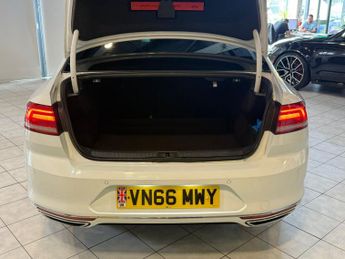 VOLKSWAGEN PASSAT 2.0 TDI BlueMotion Tech R-Line