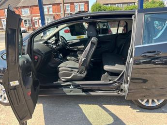 FORD B-MAX 1.6 Titanium