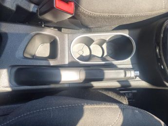 FORD B-MAX 1.6 Titanium