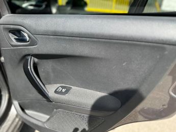 PEUGEOT 208 1.2 PureTech Tech Edition EAT Euro 6 (s/s) 5dr