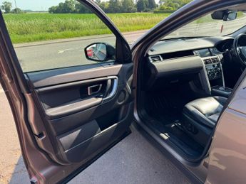 LAND ROVER DISCOVERY SPORT 2.0 TD4 HSE