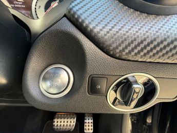 MERCEDES-BENZ A CLASS 2.1 A220 CDI AMG Night Edition