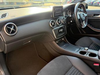 MERCEDES-BENZ A CLASS 2.1 A220 CDI AMG Night Edition