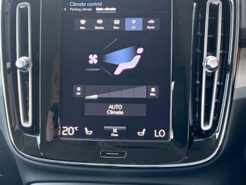 VOLVO XC40 1.5 Inscription Pro T3 (163 hp) Auto