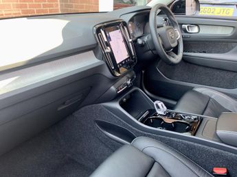 VOLVO XC40 1.5 Inscription Pro T3 (163 hp) Auto