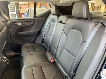 VOLVO XC40 1.5 Inscription Pro T3 (163 hp) Auto