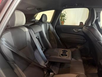 VOLVO XC60 2.0 Black Edition Plus T6 AWD (350 hp)