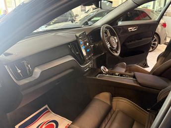 VOLVO XC60 2.0 Black Edition Plus T6 AWD (350 hp)