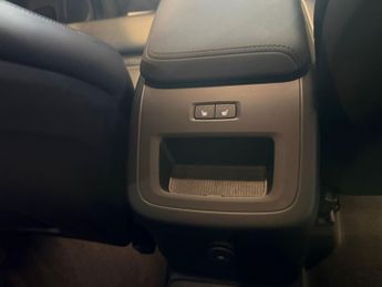 VOLVO XC60 2.0 Black Edition Plus T6 AWD (350 hp)